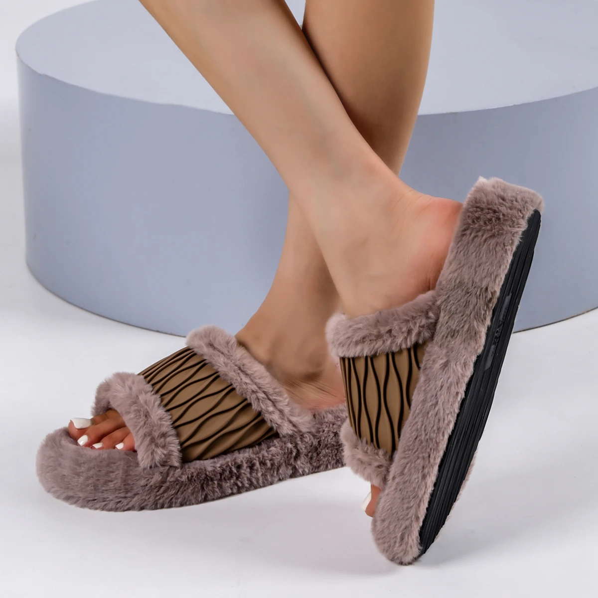 Sandal Bulu Lembut yang Nyaman - Outdoor Lighting For Your Home ulasan dan harga